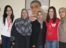 الوطنية موبايل وبالتعاون مع نادي الأسير الفلسطيني تزور أمهات الأسرى الفلسطينين
