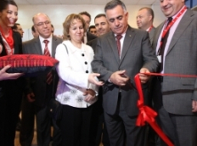 د.حسين الأعرج ومعالي د.صفاء ناصر الدين يفتتحان جناح الوطنية موبايل في معرض اكسبوتك 2012