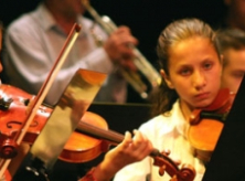 الوطنية ترعى جولة عروض بداية عام 2008 لأوركسترات فلسطين