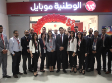 الوطنية موبايل تحتفل بافتتاح معرضها الجديد في برافو مول بيت وزن