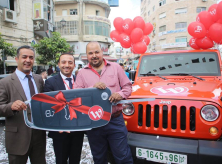 الوطنية موبايل تتوج حملتها &quot;مع الوطنية الكل ربحان&quot; بتسليم الجيب رانجلر