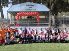 الوطنية موبايل وبالتعاون مع وزارة التربية تطلق حملة لتوزيع 4 آلاف كرة قدم على مدارس الضفة الغربية