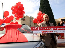 الوطنية موبايل تسلم السيارة الأولى للفائز بحملة &quot;جمع حروف جائزتك&quot;