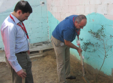 الرئيس التنفيذي للوطنية موبايل ووفد مرافق يزور قطاع غزة