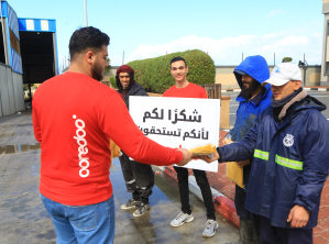 التبرع الصالح موظفي بلدية رفح بزي شتوي